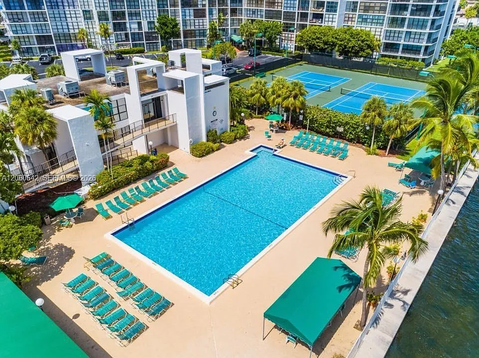 Oceanview Park Condo — Photo 1