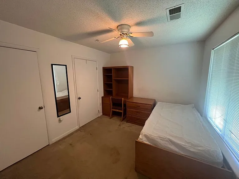 1411 Collegiate Cir #103 — Photo 10