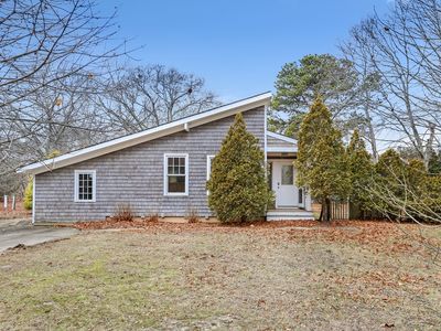 15 Prospect Ave, Hampton Bays, NY, 11946