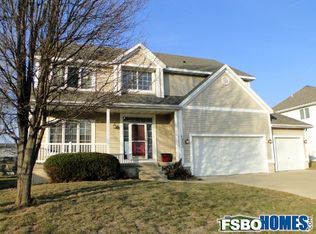 6903 E Park Rd NE, Cedar Rapids, IA 52402