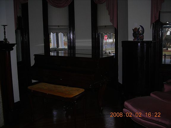 3rd image of 8504 113th St