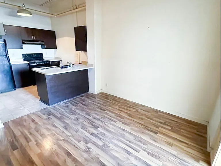 35 Water St S #211 — Photo 19