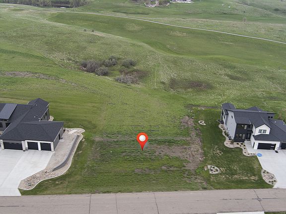 5th image of 8214 Nicklaus Dr
