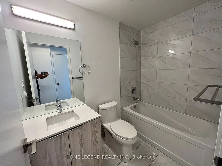 30 Ordnance St #2201 — Photo 3