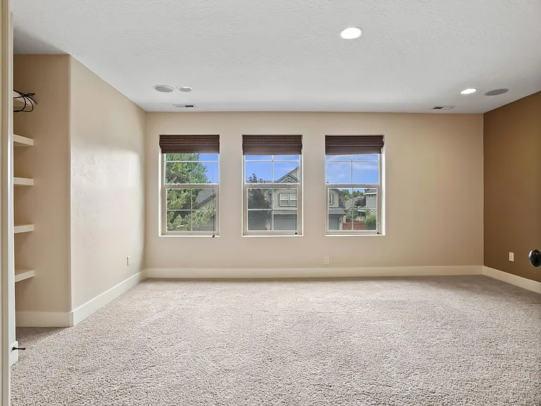 755 E Pasacana St — Photo 21