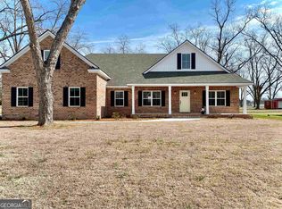 13 Honeysuckle Dr, Claxton, GA 30417