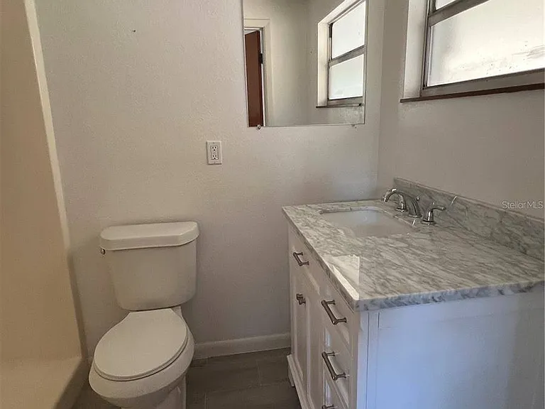 50 Palm Dr — Photo 12