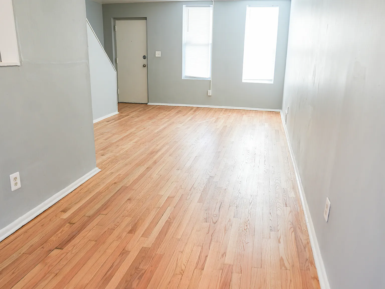 3 bed, 1.0 bath, $1,800 — Photo 3
