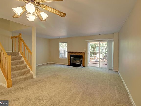 3rd image of 909 Breakwater Dr