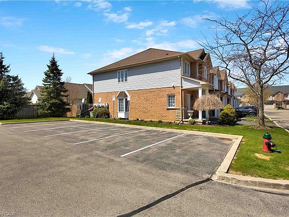 4th image of 232 Stonehenge Dr #8
