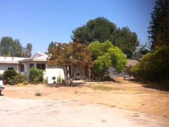 2nd image of 10227 Beverly Blvd