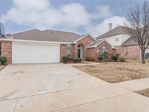 2nd image of 2305 Savannah Dr