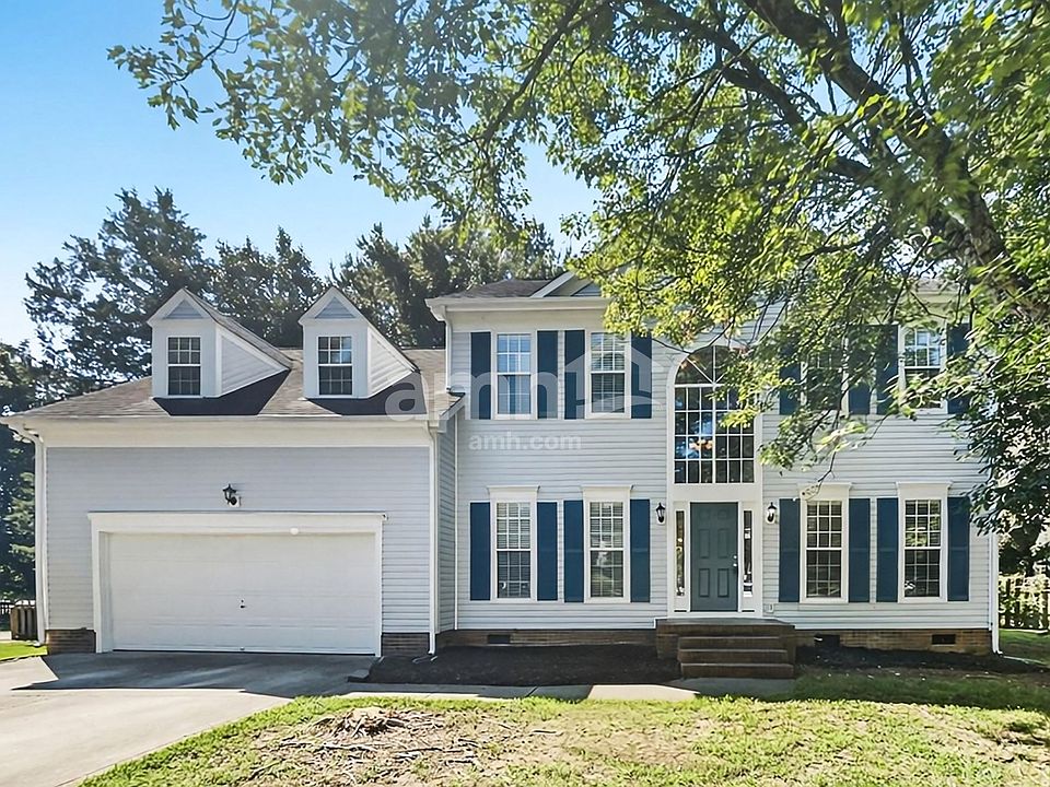 1st image of 1368 Yorkshire Pl NW
