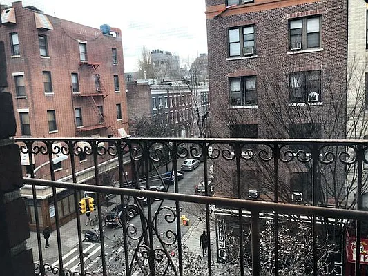 Rented by Buchbinder & Warren | media 19