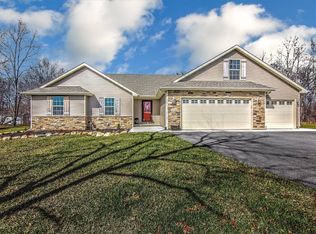 2510 W Oriole Dr, Wheatfield, IN 46392