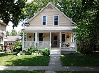 920 S 3rd St, St Charles, IL 60174