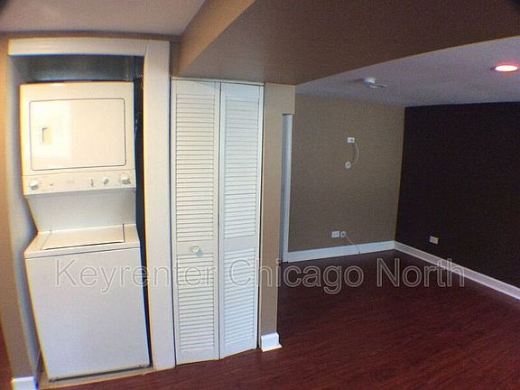 4th image of 3549 W Ainslie St #1R