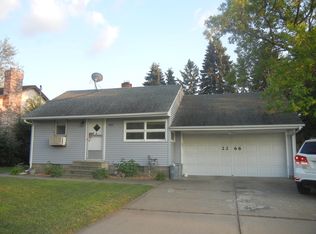 2266 County Road D E, Maplewood, MN 55109