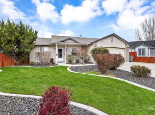 1905 N Cliffrock Rd, Nampa, ID 83651