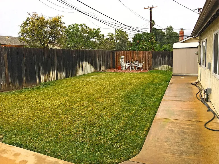 4213 E Croydon Ave — Photo 2