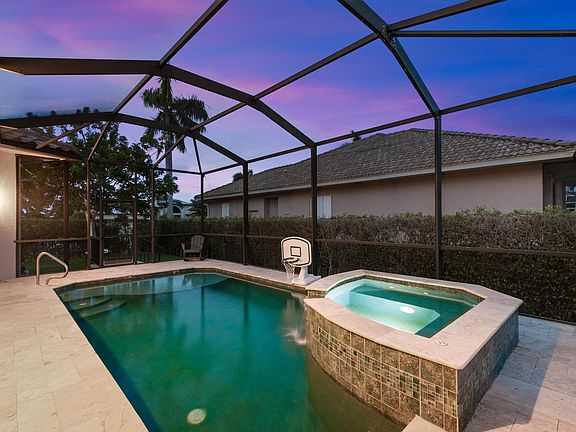 3rd image of 33 Copperfield Ct