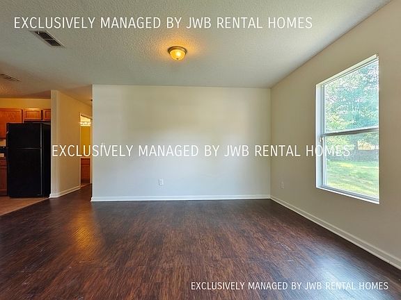 5th image of 4385 Melissa Ct W
