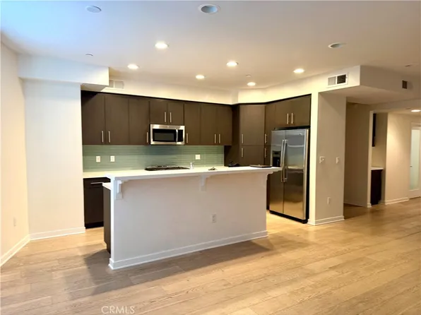 11912 Laurelwood Dr Unit 101, Studio City, CA 91604