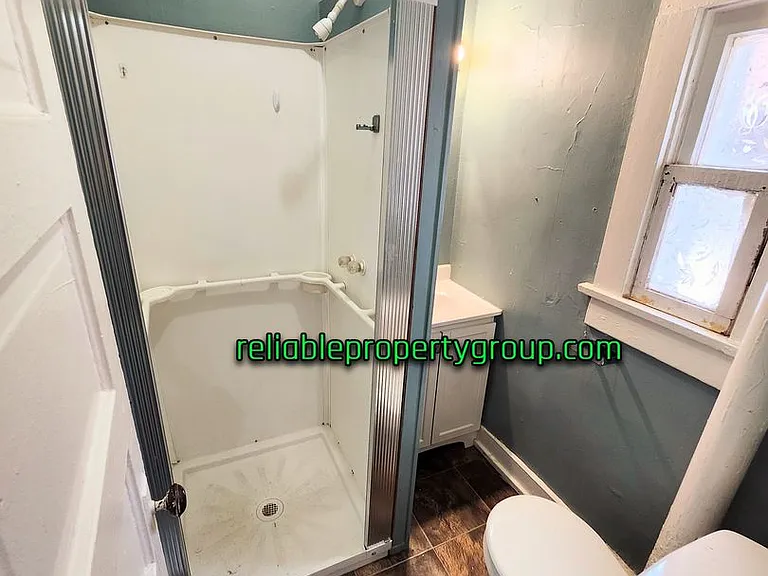 624 Walnut St — Photo 8