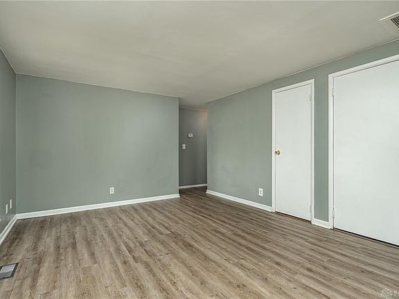 3rd image of 1101 Mayrose Dr