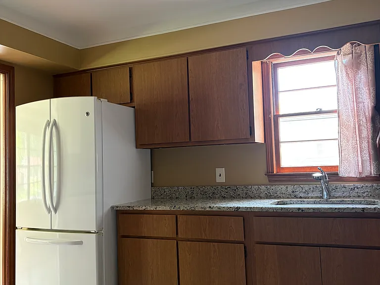 866 Colebrook Dr — Photo 24