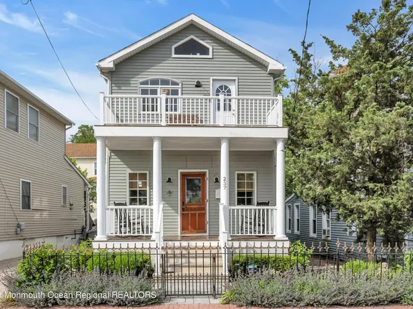 237 Bay Ave, Highlands, NJ 07732
