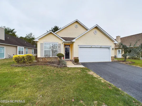 29 Country Walk Boulevard, Manchester, NJ 08759
