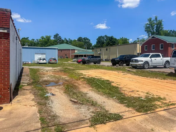 17 Highway 349 S, Potts Camp, MS 38659