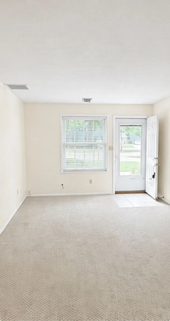 North Royalton Townhome Condo — Photo 2