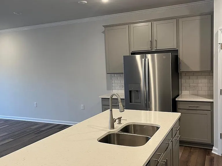 2236 Kasota Ln — Photo 17