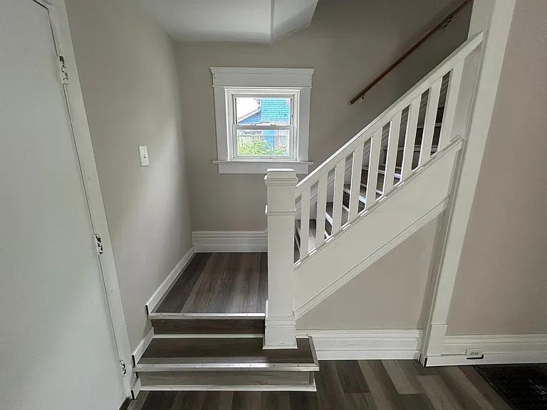 109 Kent Ct — Photo 31