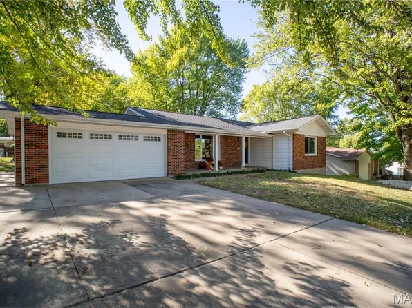 2309 Park Ave, Saint Charles, MO 63301