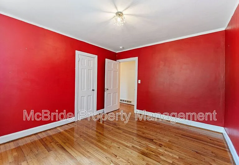 1835 Kissingbower Rd — Photo 24