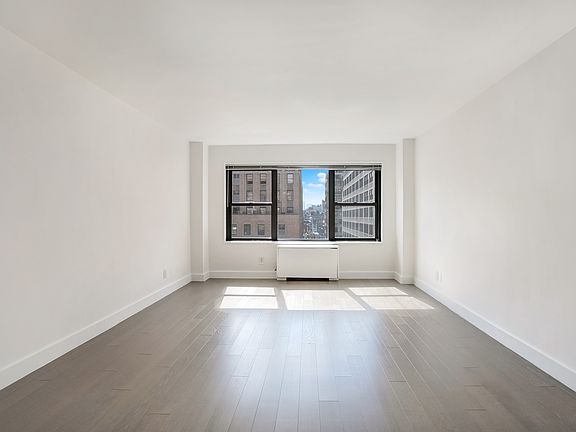 4th image of 120 E 34th St APT 21B