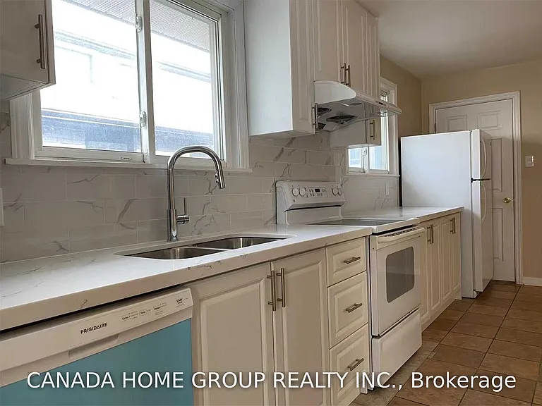 820 Forestwood Dr #UPPER — Photo 4