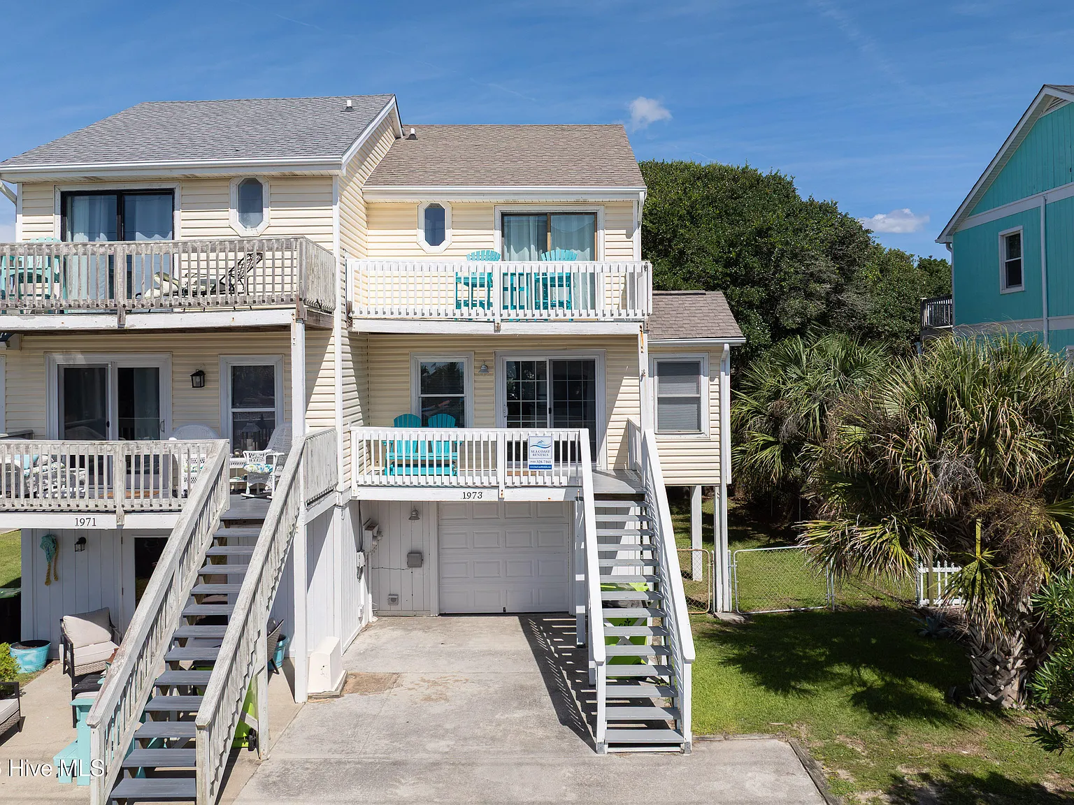 3 bed, 2.0 bath, 1028 sqft, $2,200 — Photo 2