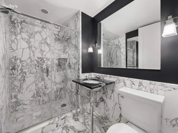 401 East 60th Street image 11 of 28