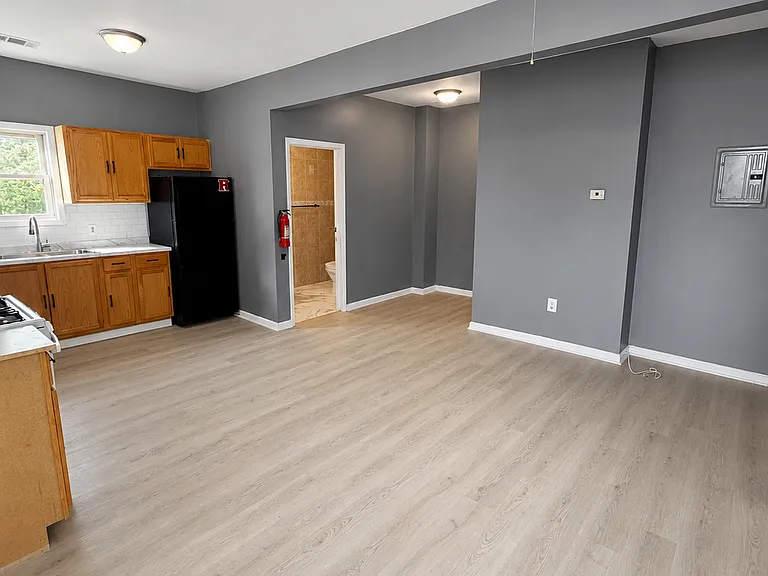 36 Valley St #2 — Photo 3