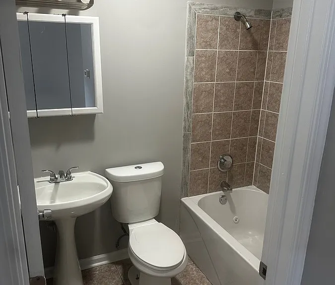 6344 S Rhodes Ave #3 — Photo 14