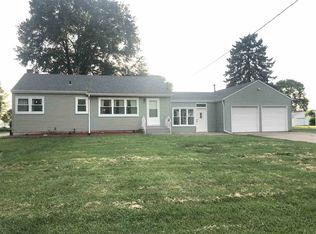 111 2nd Ave, Hampton, IL 61256