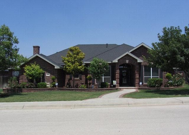 1st image of 1904 Gladewood Dr