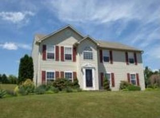 4213 Cider Press Rd, Slatington, PA 18080