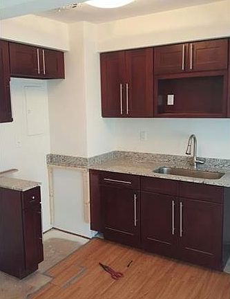 3rd image of 1240 NE 153rd St