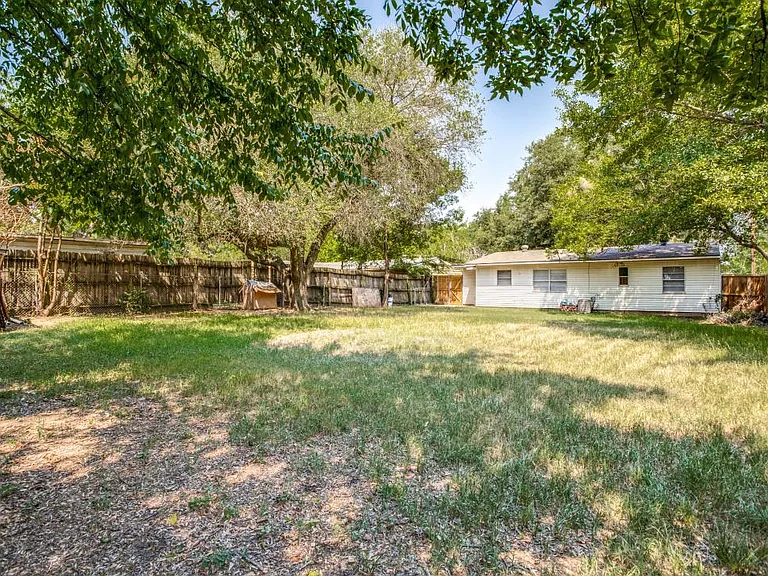 516 Highland Dr — Photo 20