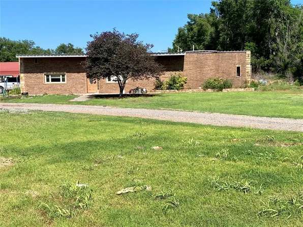 407 N 7th St, Cheyenne, OK 73628